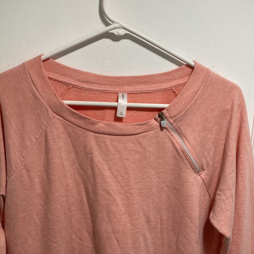 GAP Top - Picture 4 of 11